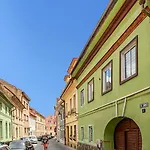 Sun X Mountains - Strada Sforii Apartment Brasov
