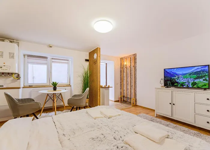 Sun X Mountains - Strada Sforii * براشوف