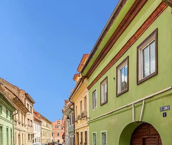 Sun X Mountains - Strada Sforii Lägenhet Braşov